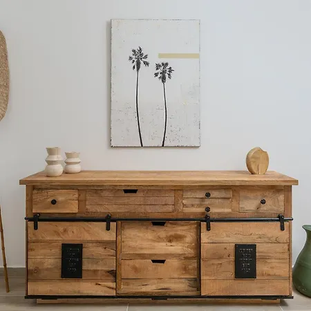 Amazing House With Balcony *