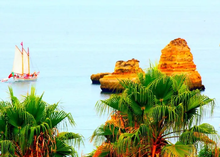 Amazing House With Balcony Lägenhet