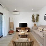 Amazing House With Balcony Λάγος
