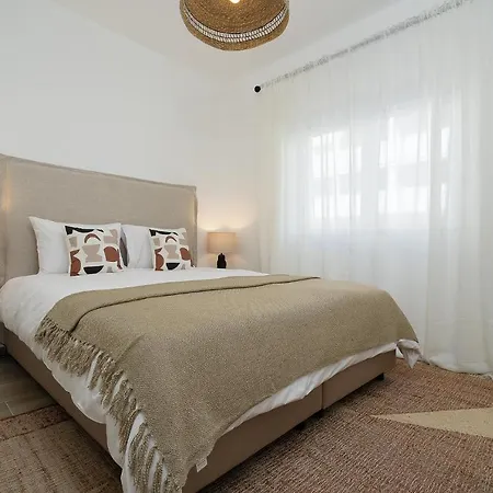 Amazing House With Balcony