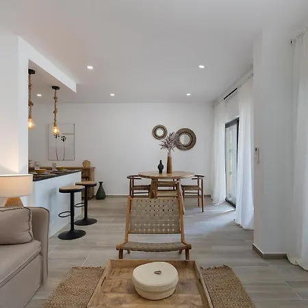 Amazing House With Balcony Appartement *